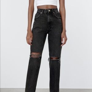 ZARA RIPPED MOM JEAN